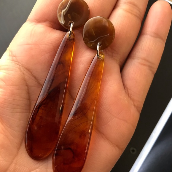 New Trendy Acrylic Long Drop Earring - Picture 4 of 7